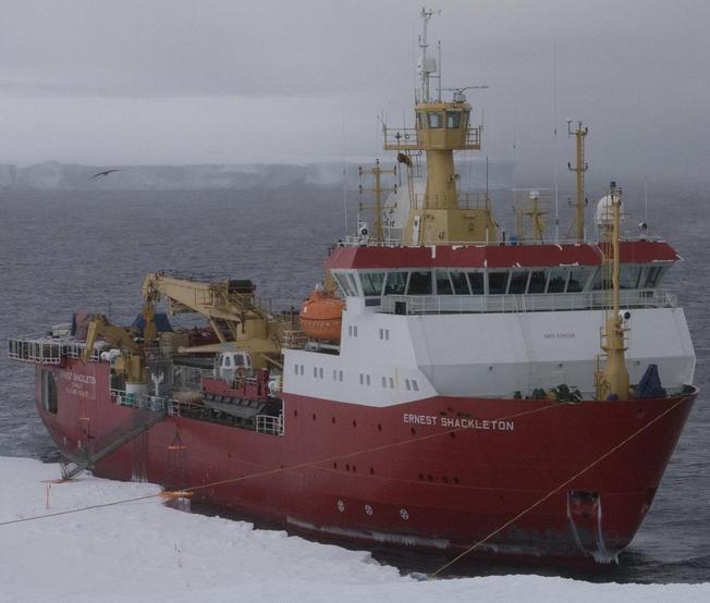 RV Laura Bassi icebreaker