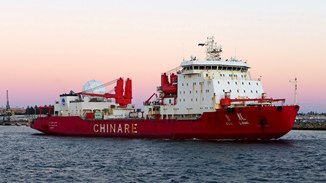 Xue Long icebreaker